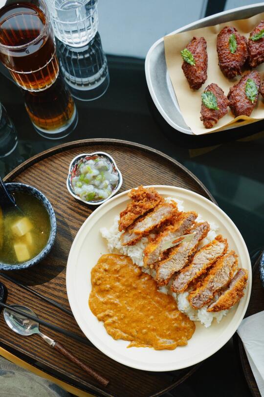 无锡｜面对高空湖景吃了顿猪排饭🎡