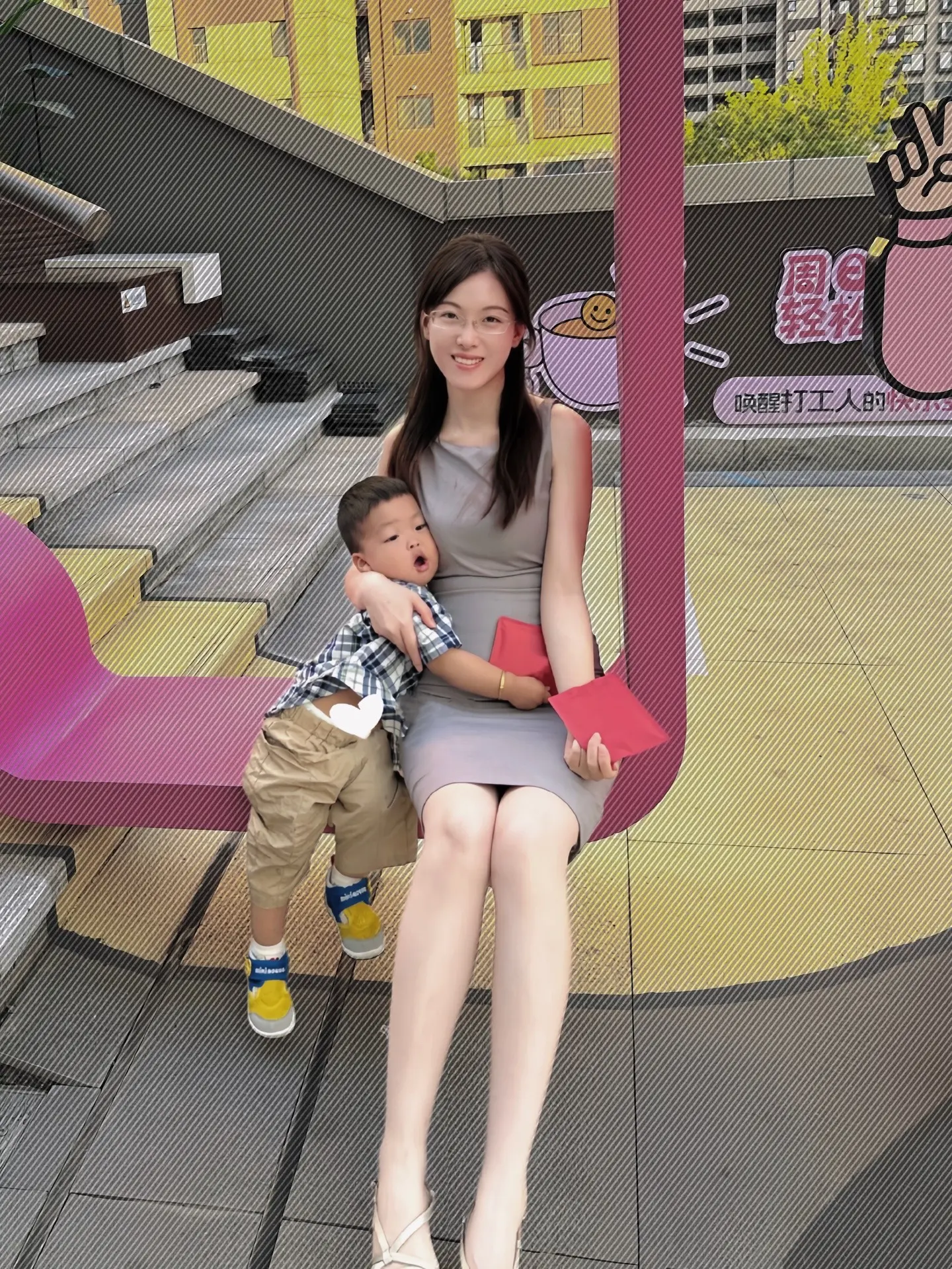 带娃少妇最迷人