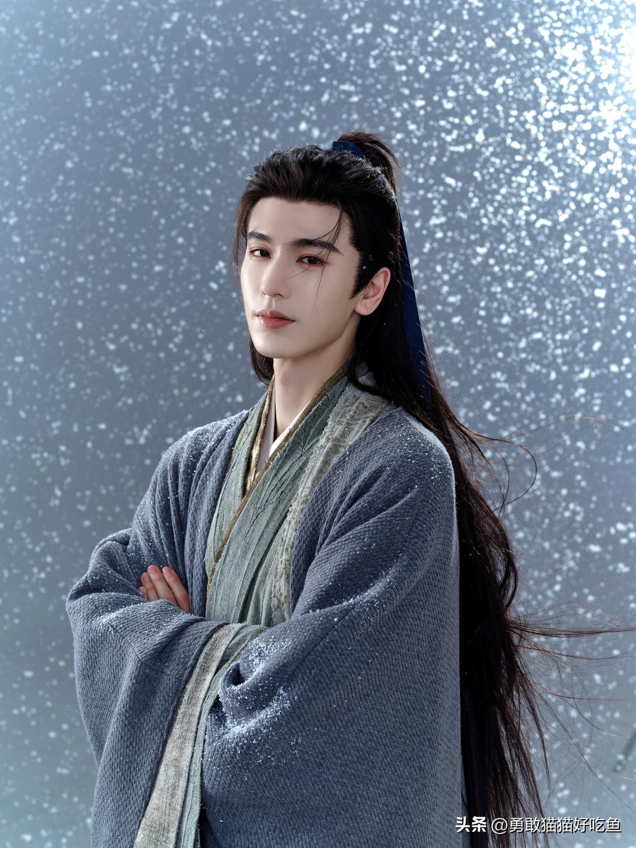 张凌赫分享图片