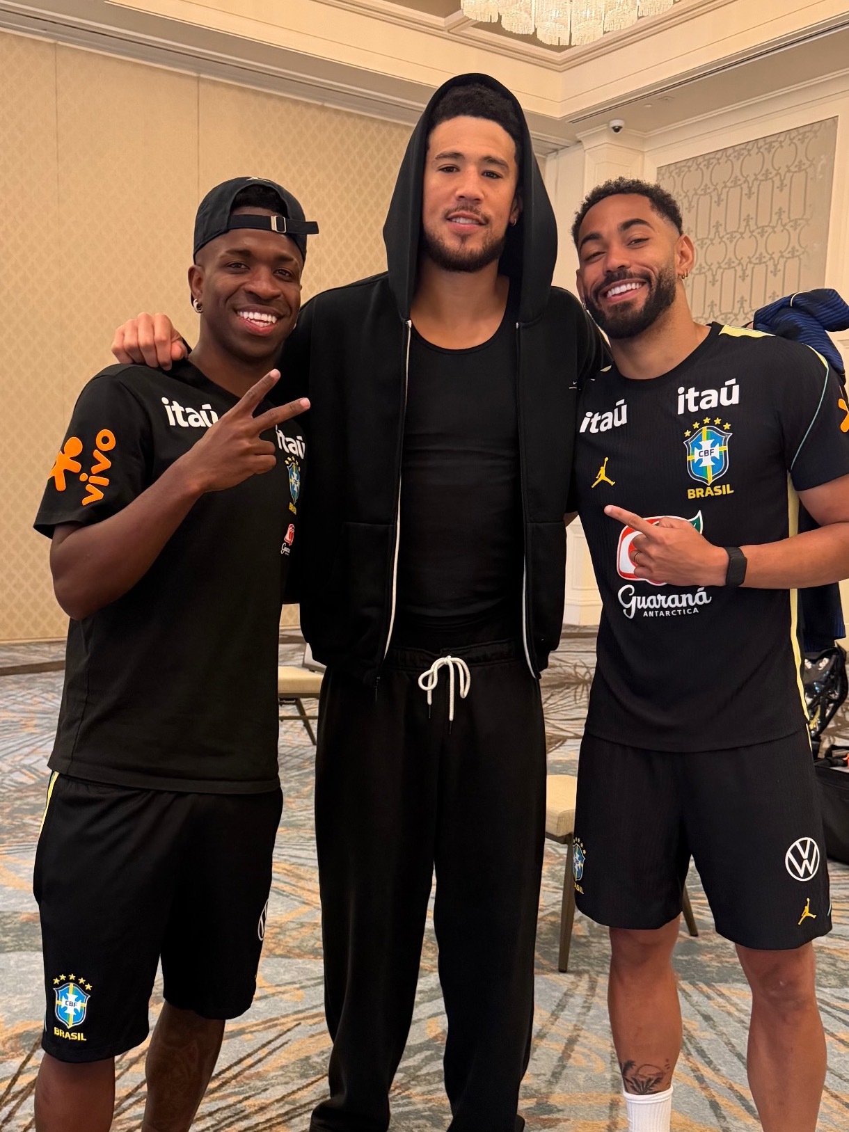 布克和好兄弟们📸家人们认识嘛🇧🇷👀菲尼克斯太阳 ｜旭日东升