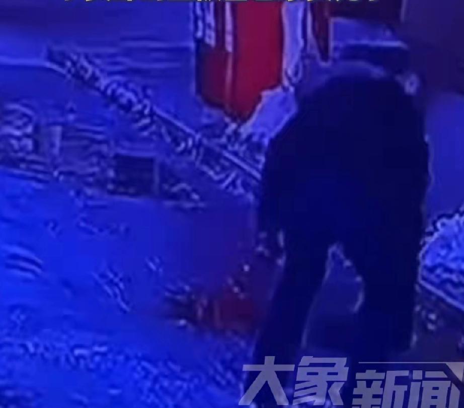 近日，甘肃兰州女子洗澡忘关太阳能热水器阀门，一夜之间小区变成了溜冰场，王女士说啊