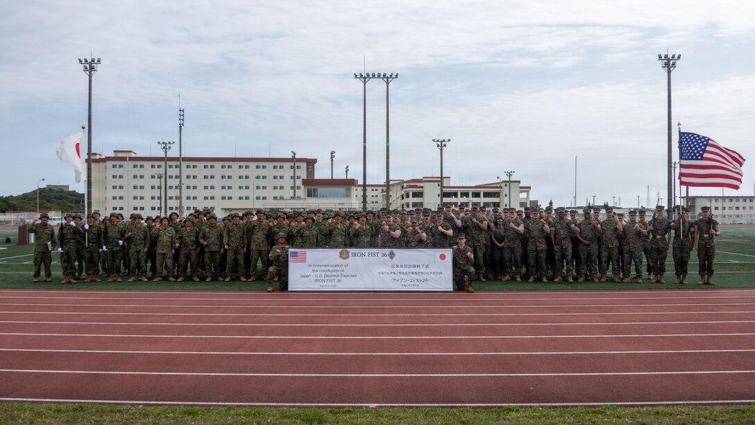 美军要撤出亚洲？
权力真空引发大乱，日韩拥核会成为现实吗？
 
新加坡前防长抛出
