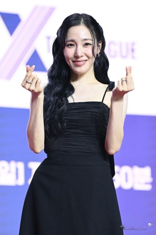 黄美英tiffany  🍬 edge of calm 260730 ENA X