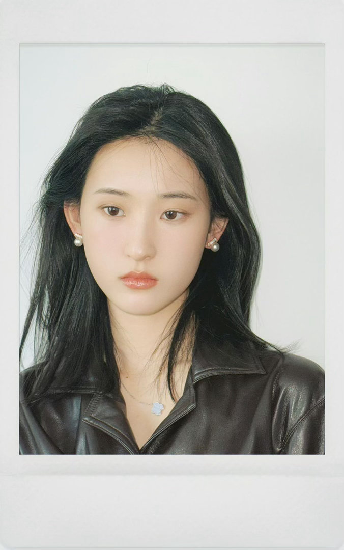 十日终焉十日终焉开机 之前追《八角笼中》的时候就被苏木姐姐那段戏戳到过，后来才知