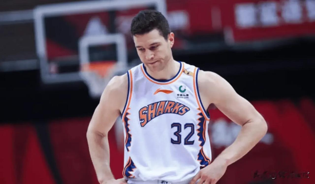 前NBA球员&CBA外援詹姆斯-弗雷戴特社媒发文自宣退役
詹姆斯 - 弗雷戴特退