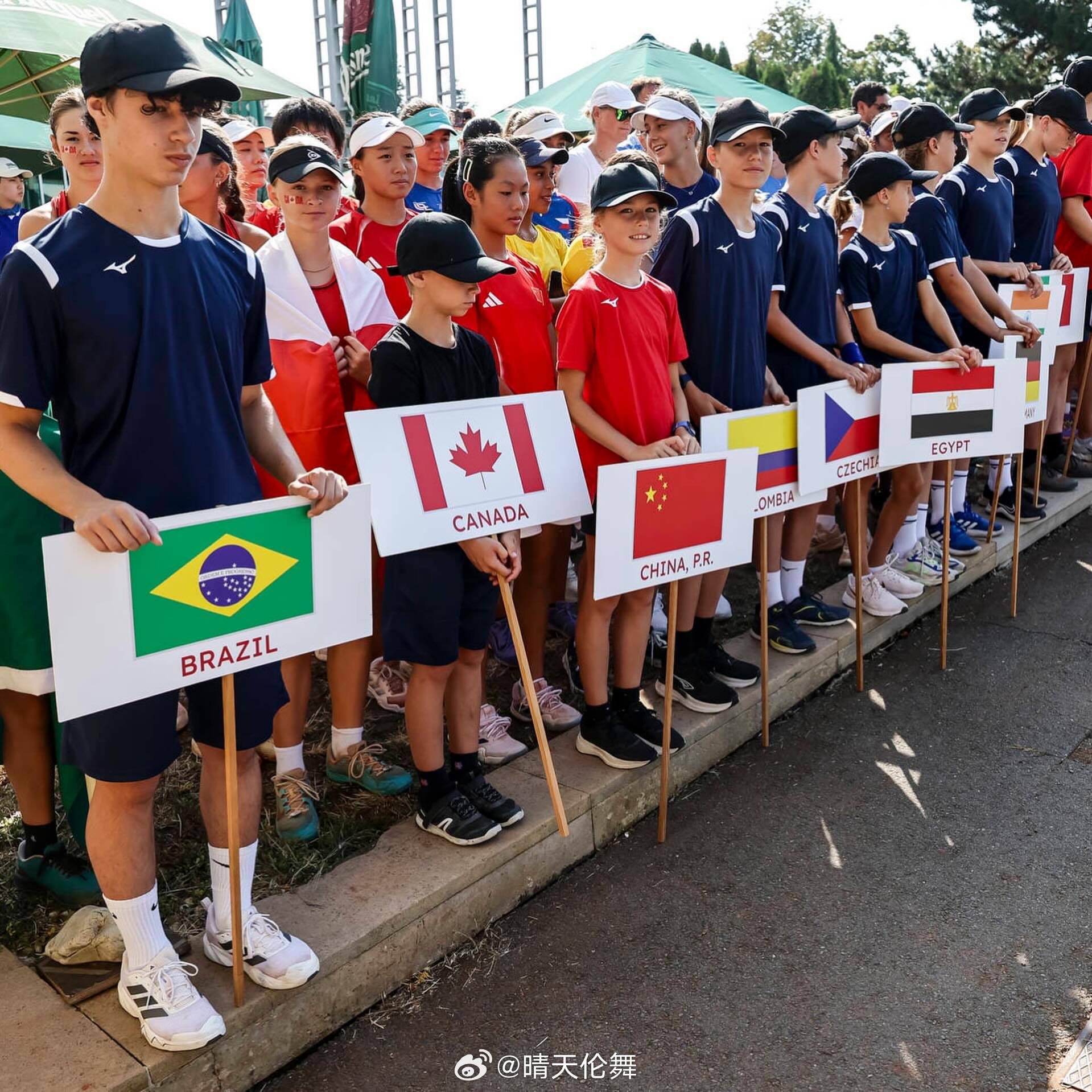 世界少年网球团体总决赛（U14 红土）女子团体1/4决赛:中国队🇨🇳以0-2