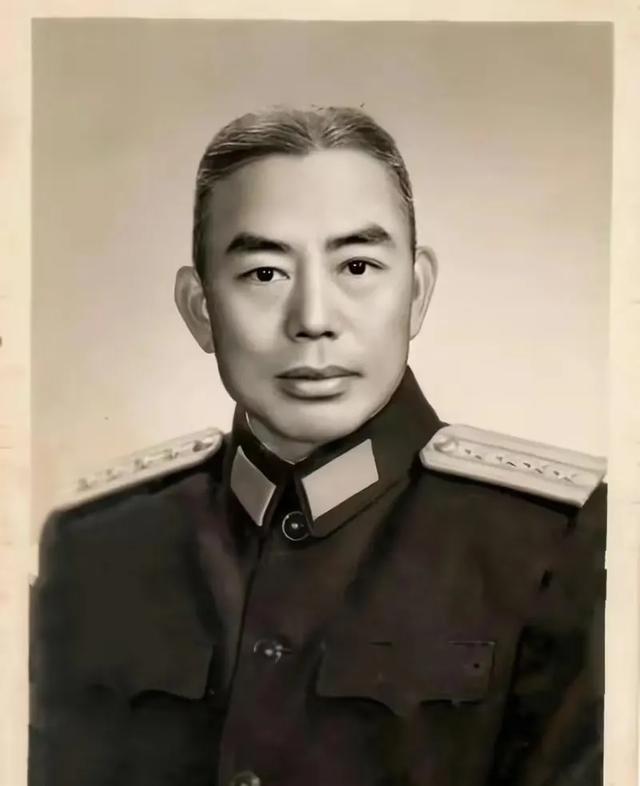 1949年3月23日上午，国民党南京卫戍司令张耀明对副司令覃异之说：“据保密局方
