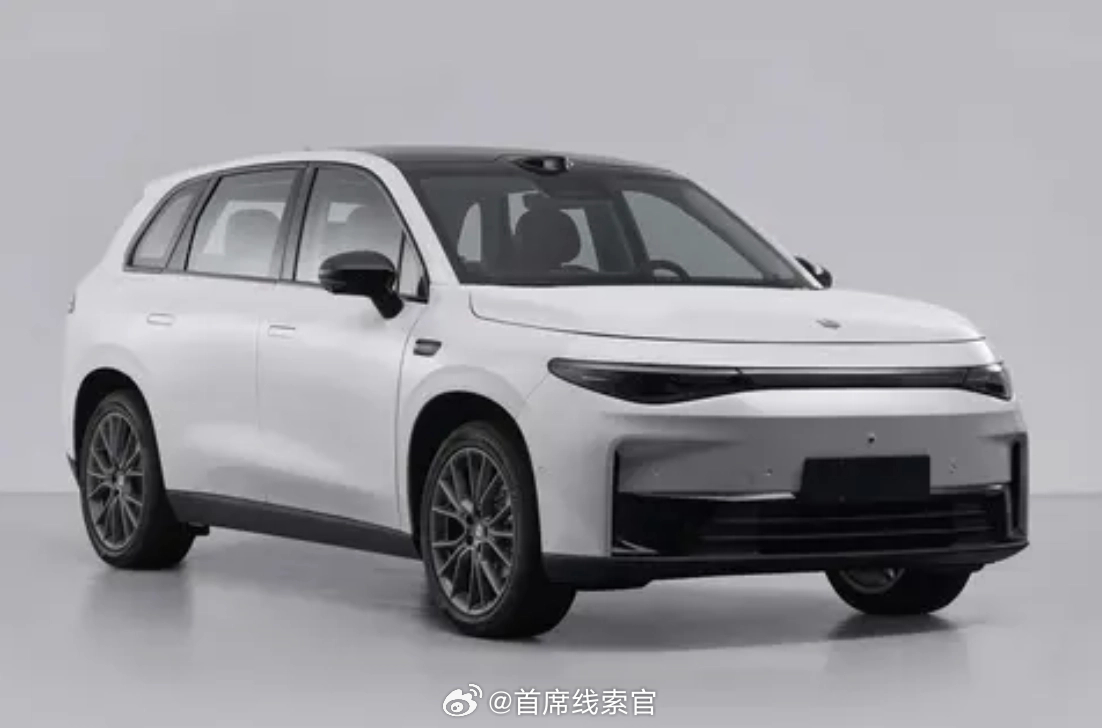 2025 款零跑 C10 纯电版汽车现身工信部：最大功率提升至 220 千瓦。座