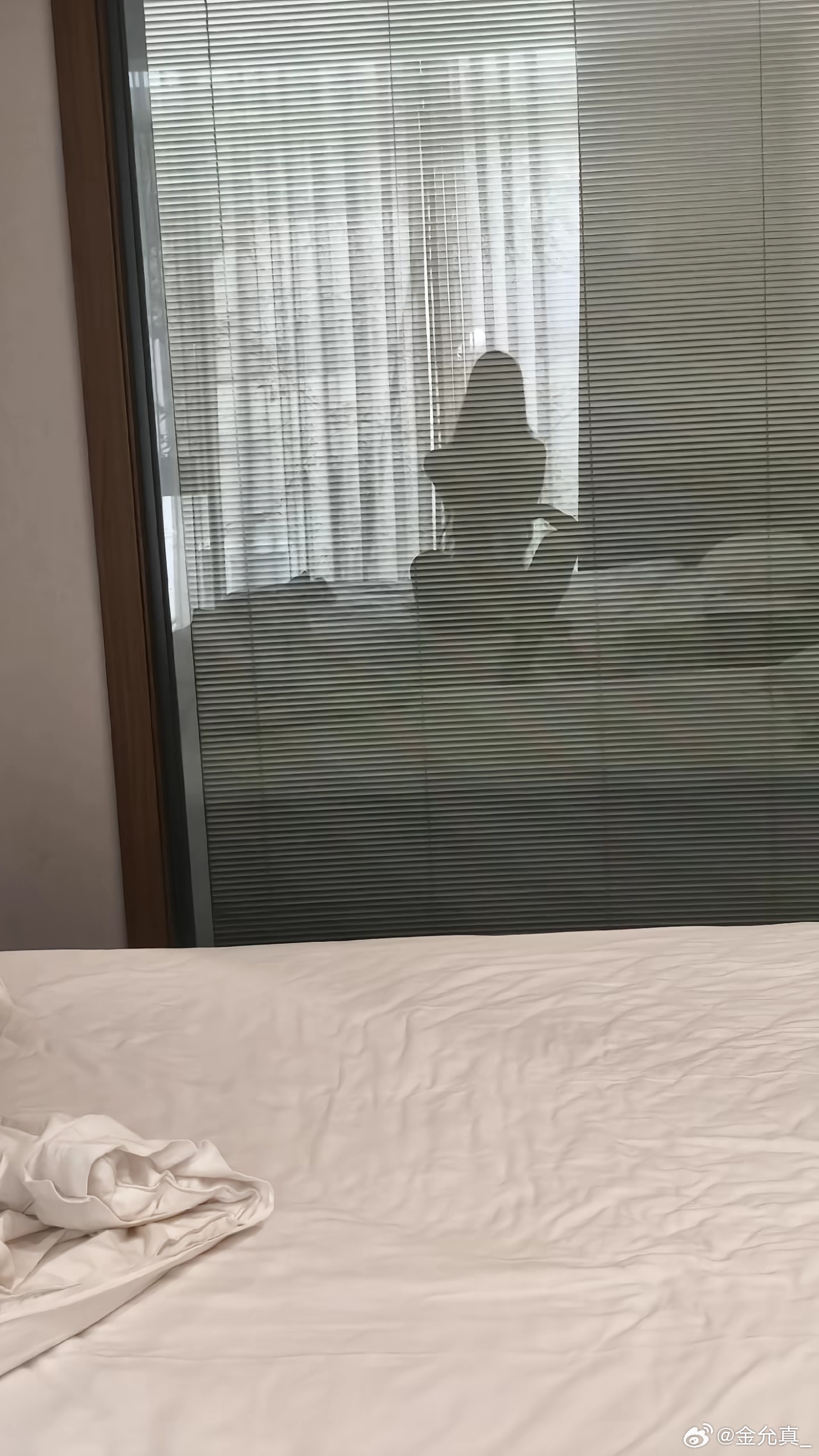 刚睡醒 意识模糊 容易被拿下 ​​​