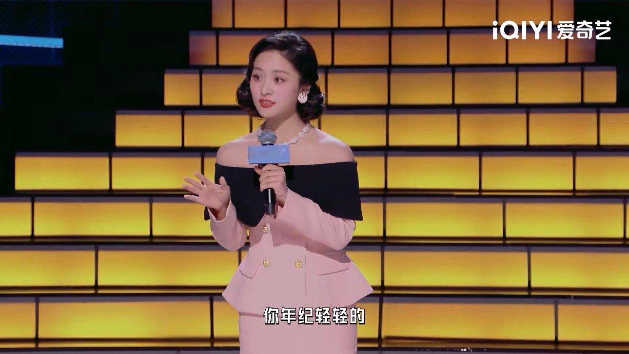 黄晓明劝沈月趁年轻多谈恋爱 谁看了不说像极了过年催恋爱的亲戚！晓明哥语重心长太真