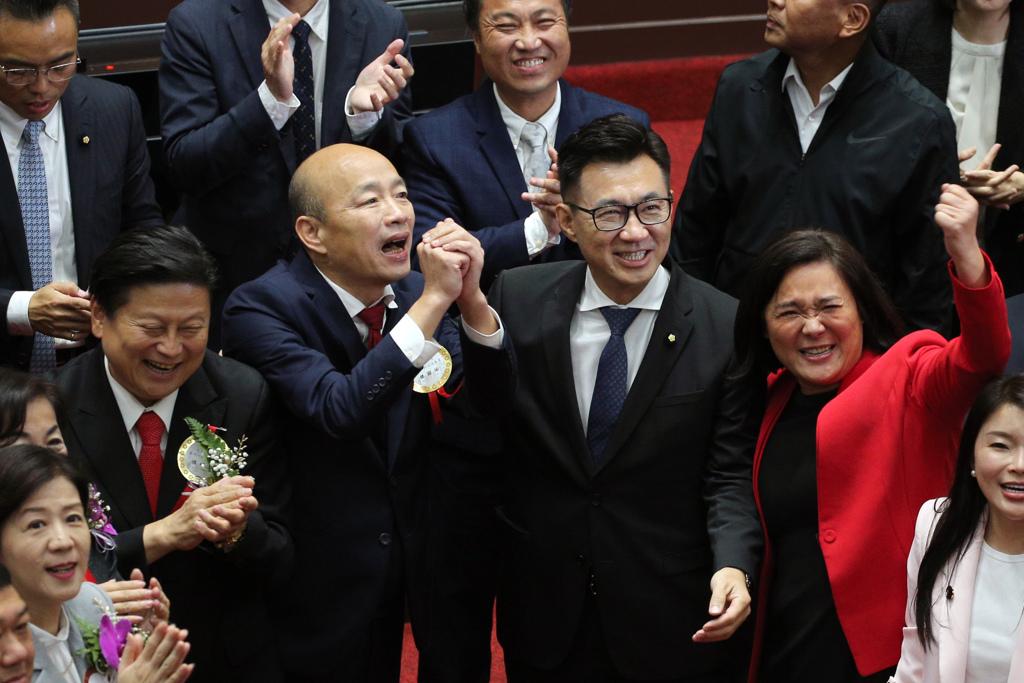 尴尬了！韩国瑜今天就任台湾“立法院长”后，下一步将接任被大陆制裁的“台独”机构“