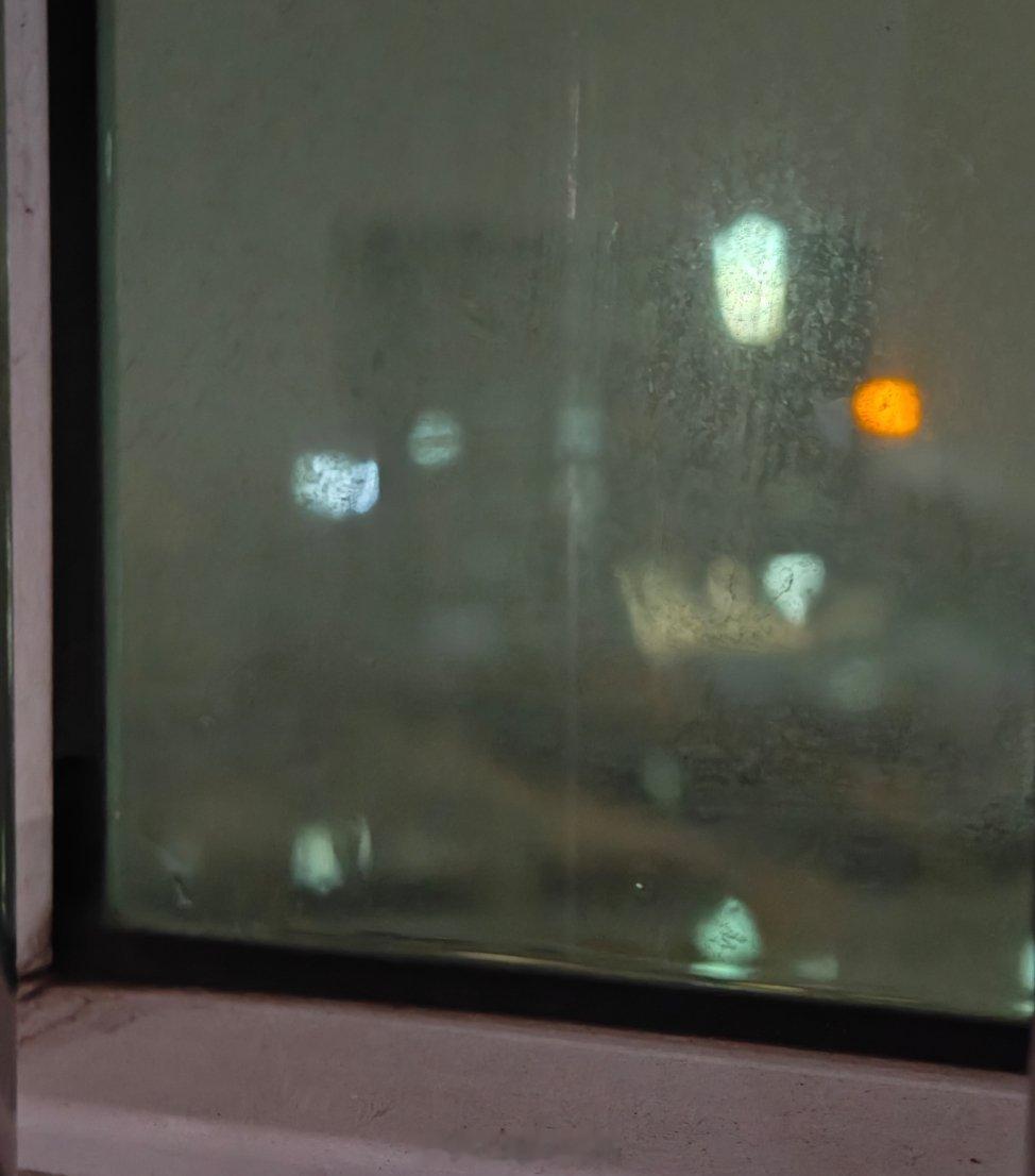 #广州雷雨# 久违的大雨…还好航班选早了一些。 ​​​