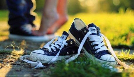 A boy will make you think he loves you, 