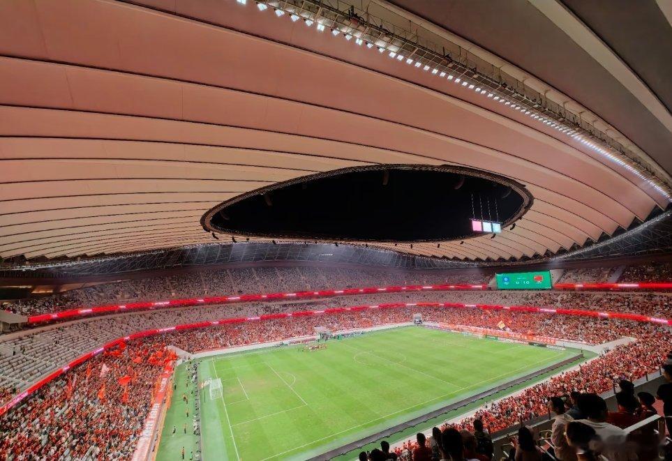 国足时隔22年重返亚洲杯决赛舞台，U23国足今晚23点将与日本队争夺队史首个U2