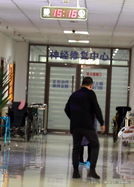 放任神经损伤，等它自我恢复可不可行？
 
神经组织的自我修复能力很弱，对于Ⅰ度损