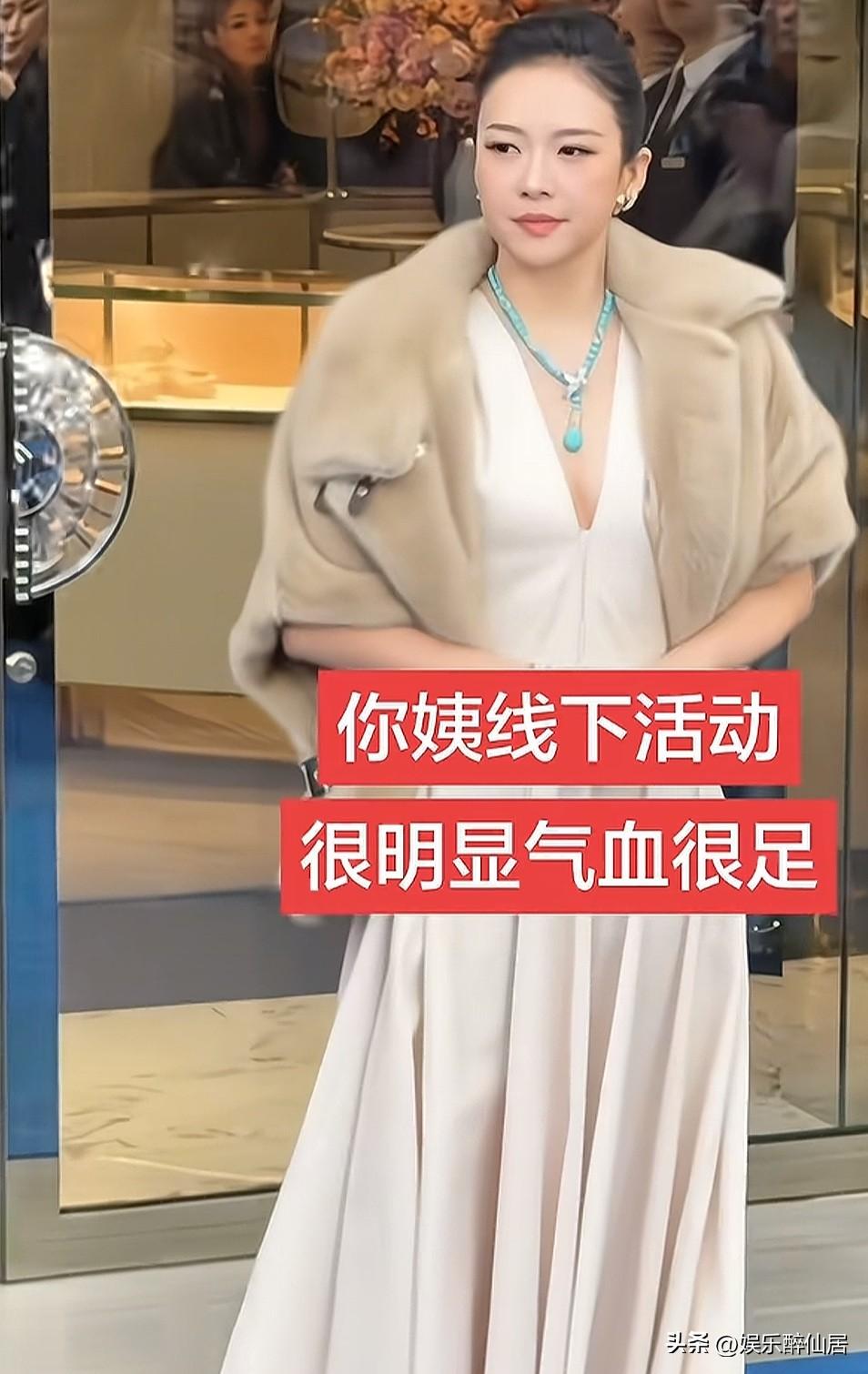 章子怡也顶不住了？
近期出席活动的章子怡大变样的感觉
没有了“老态龙钟”的疲惫神