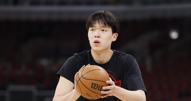 杨瀚森又DNP了，连续4场0出场，整整10天没摸球，这也太惨了。

其实也不怪教