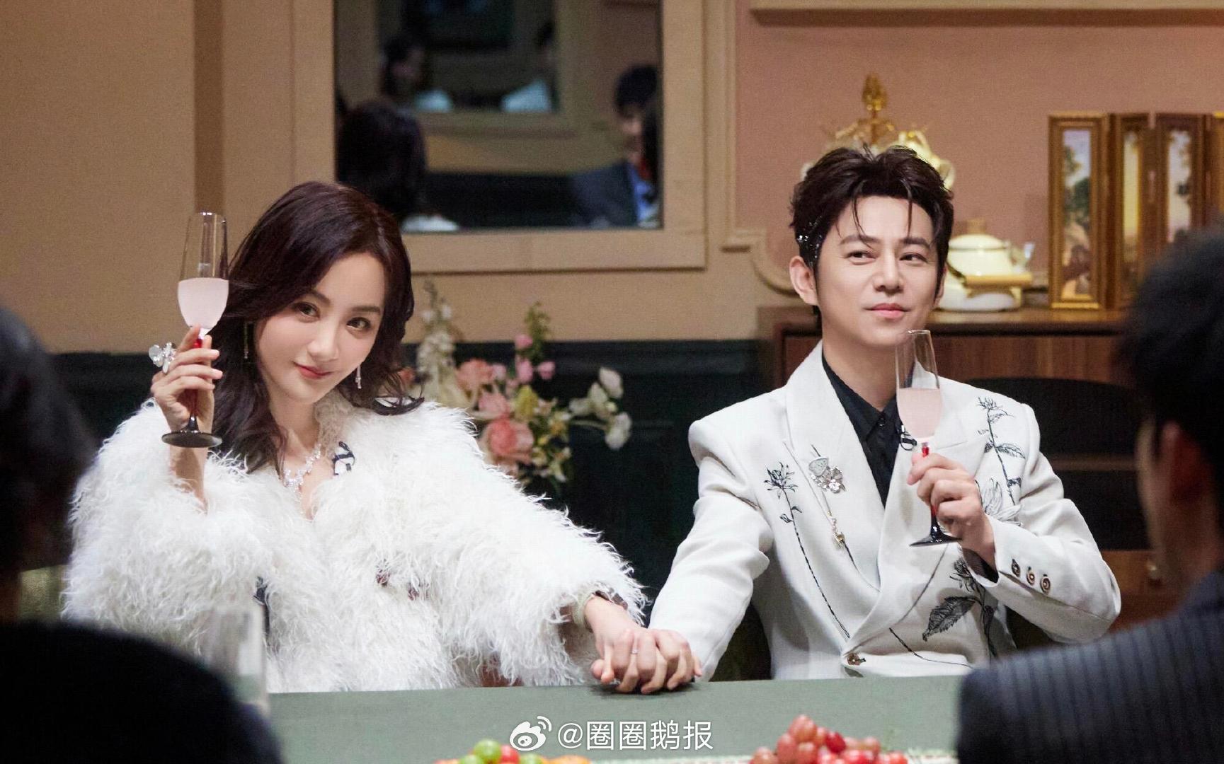 大侦探爆改恋综魏大勋魏晨双侦探 啊啊啊啊啊啊大侦探爆改恋综，这双人海报太养眼了一