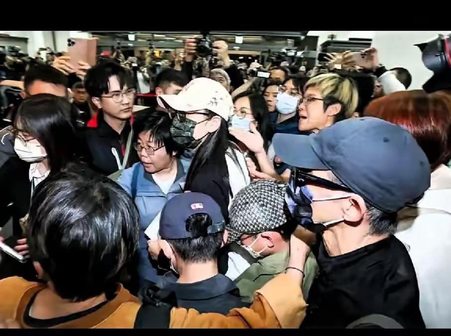 应了那句老话，
怕什么来什么！！！
国人在日本被围殴了，看得我又心疼又上火！国家