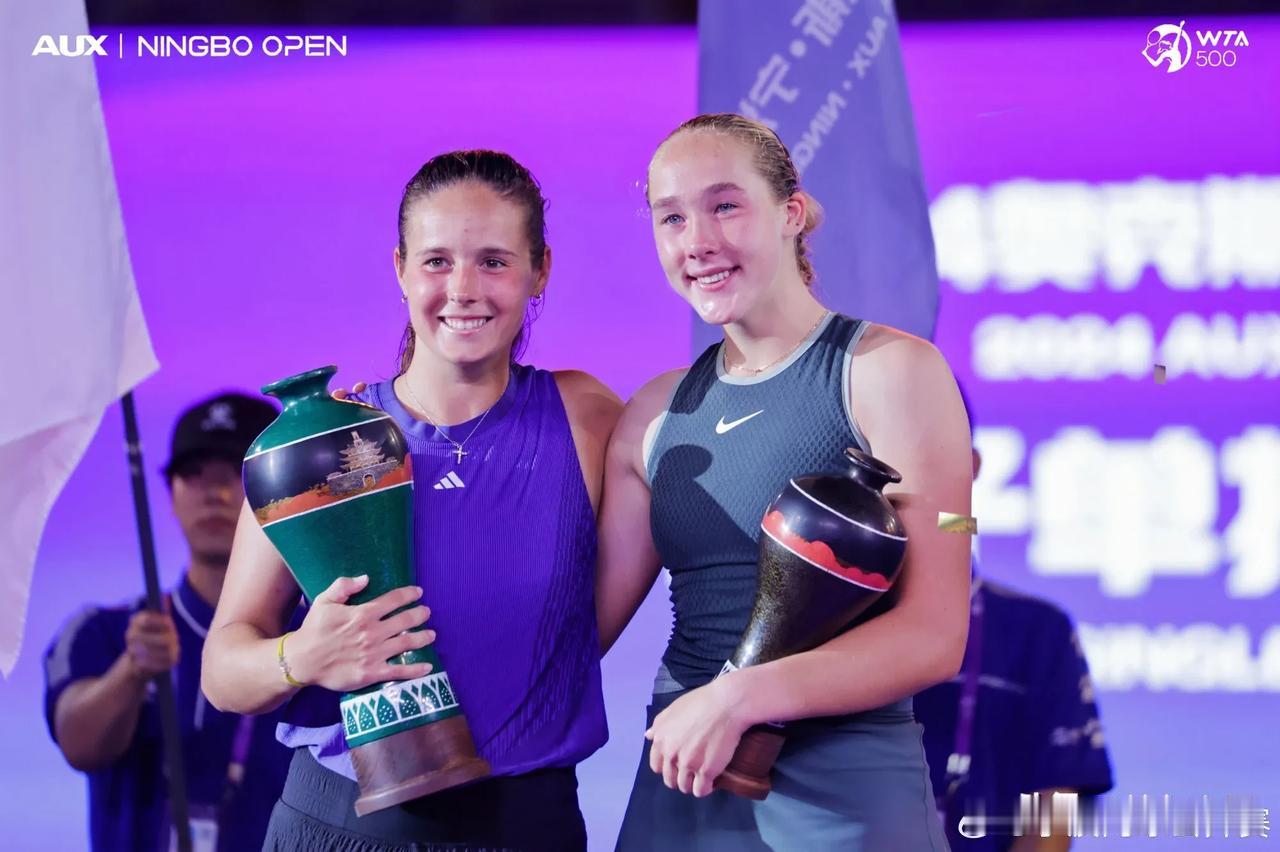 #2024赛季WTA500宁波站# 决赛之战米拉·安德烈耶娃是亚军。小米拉输了哭