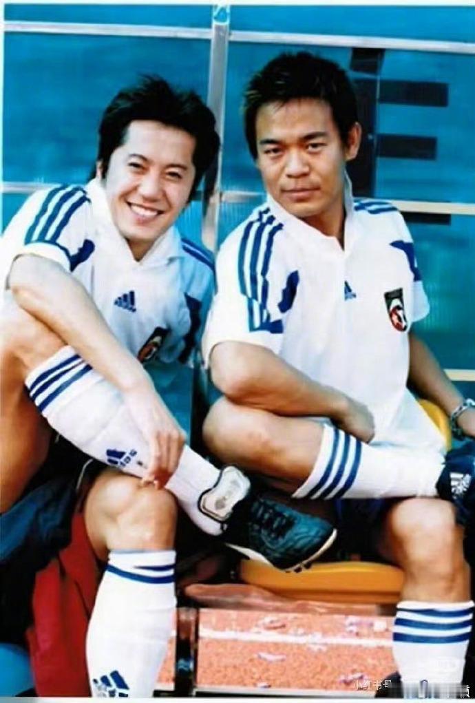 瞿颖晒孙浩毛宁旧照孙浩毛宁年轻时也是体育生吧 姐姐分享了一张孙浩和毛宁的青春合影