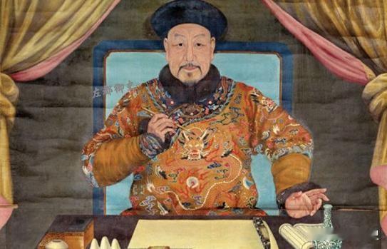 新疆哈密瓜，在当地一文四个卖不掉就喂牲口。
到了京城，达官贵人却一瓜难求。
乾隆