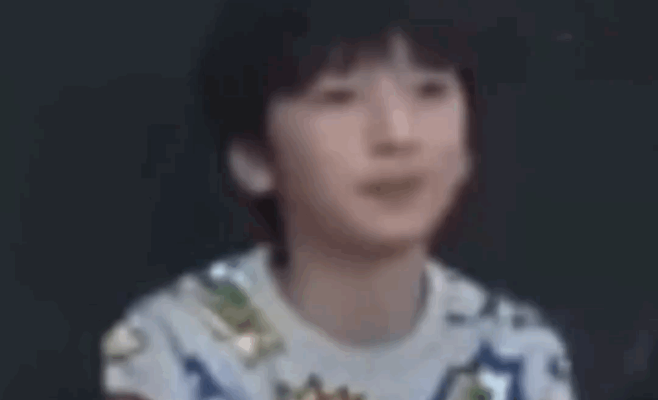 #小号#好香：哥今年19岁经历故事不少，唯独没经历过穷。 ​​​