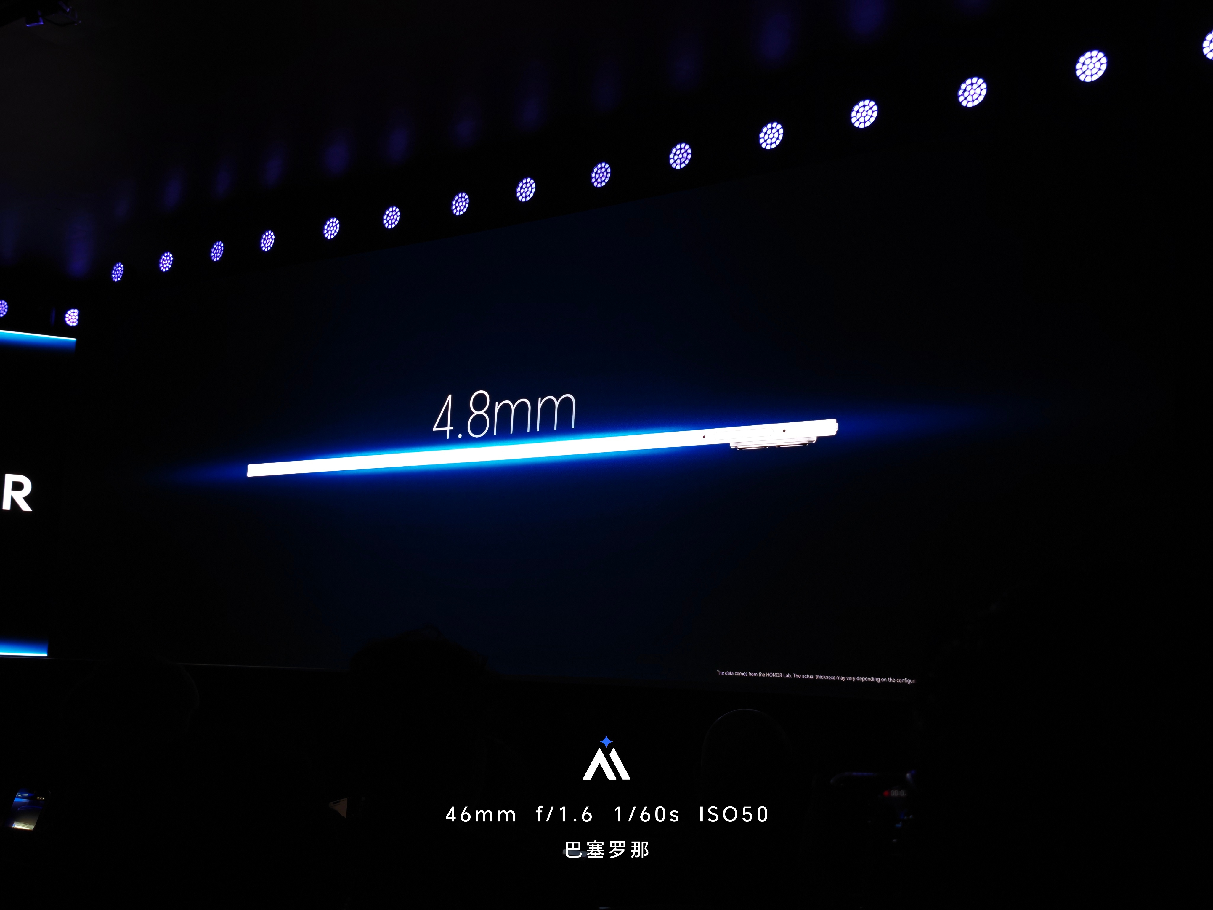 荣耀MagicPad 4 12.3这次给了OLED屏幕，3K 165Hz刷新率以