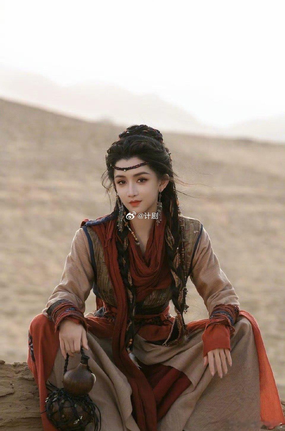 蜜儿你眼瞎但你人美啊 看《镖人》被蜜儿圈死！自带滤镜又怎样，颜值气质拉满，美到发