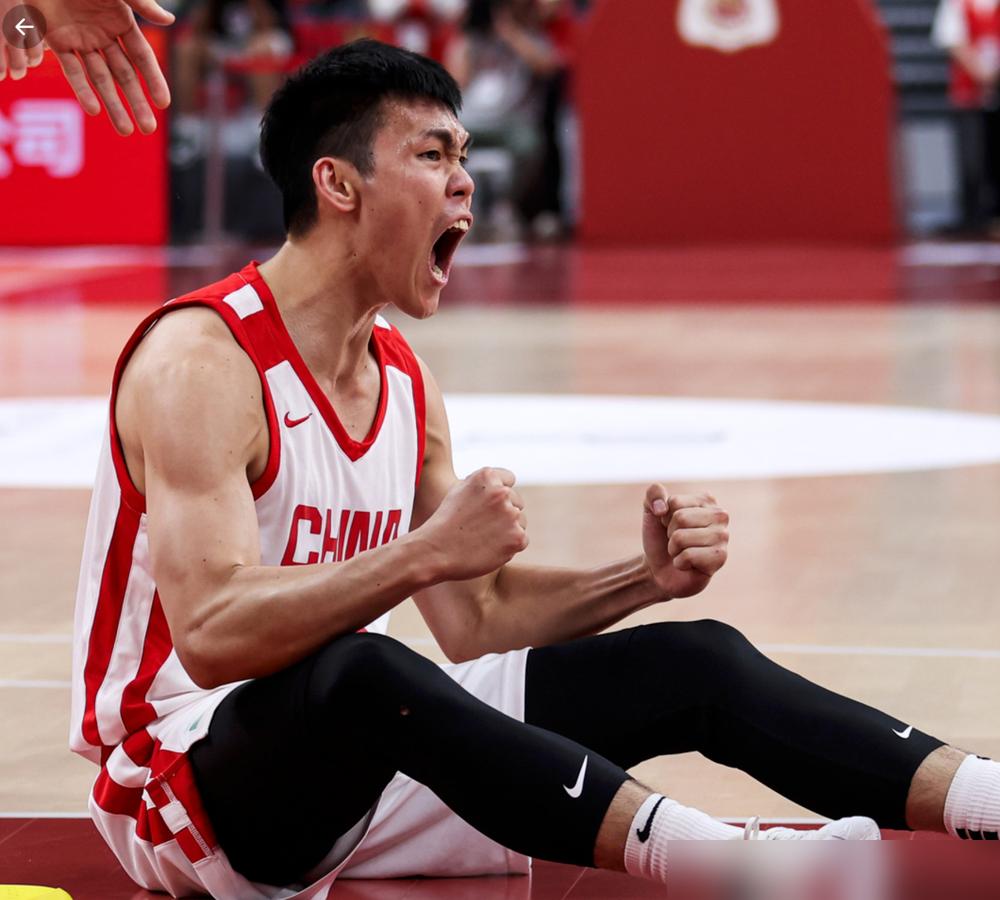 CBA新星庞峥麟，数据挺炸。
场均16.6分，5.3助攻，真实命中率61.2%，