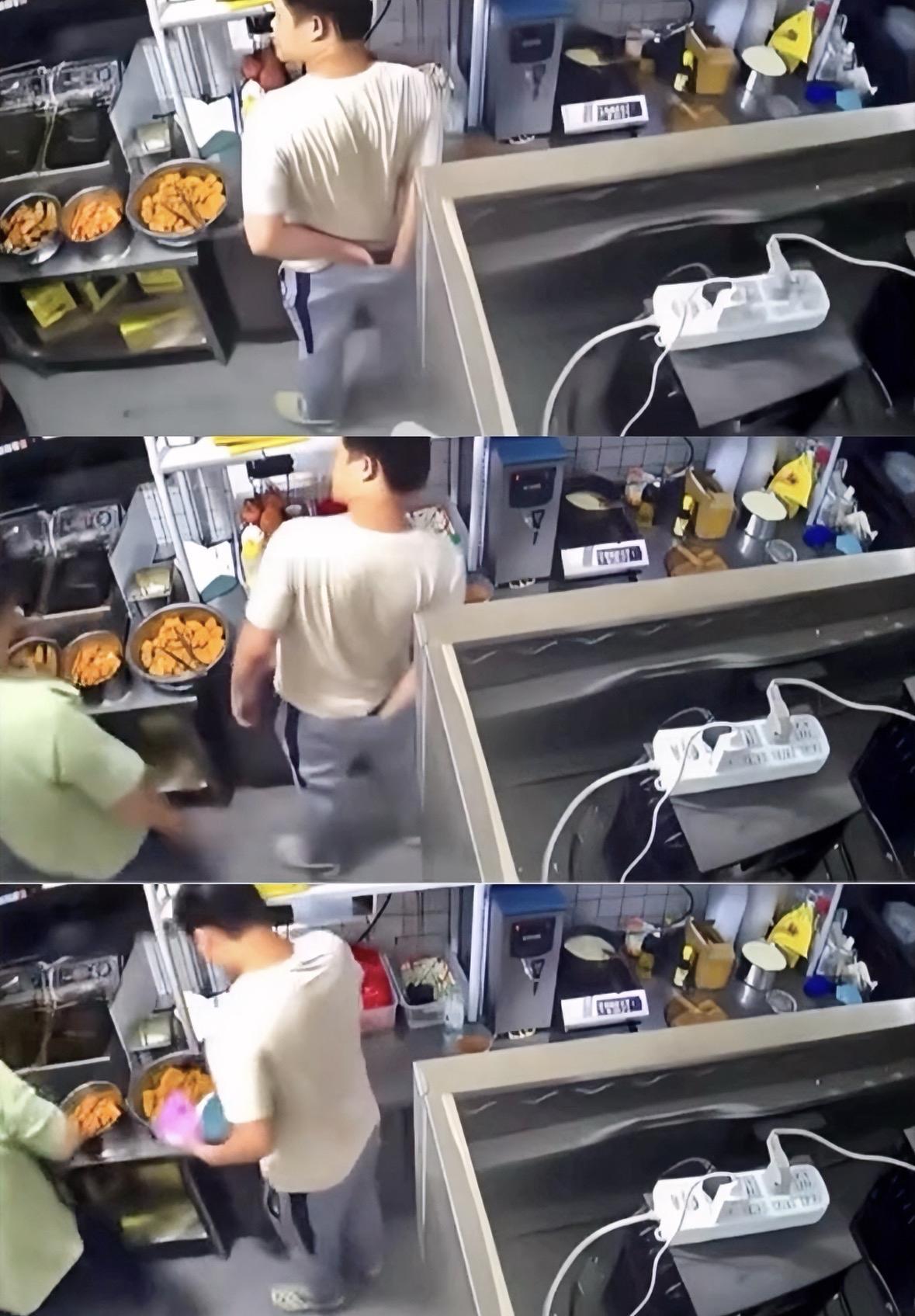 一份有味道的炸鸡，炸鸡店员摸完PG给顾客打包炸鸡被拍到。

店里明厨亮灶拍到男店