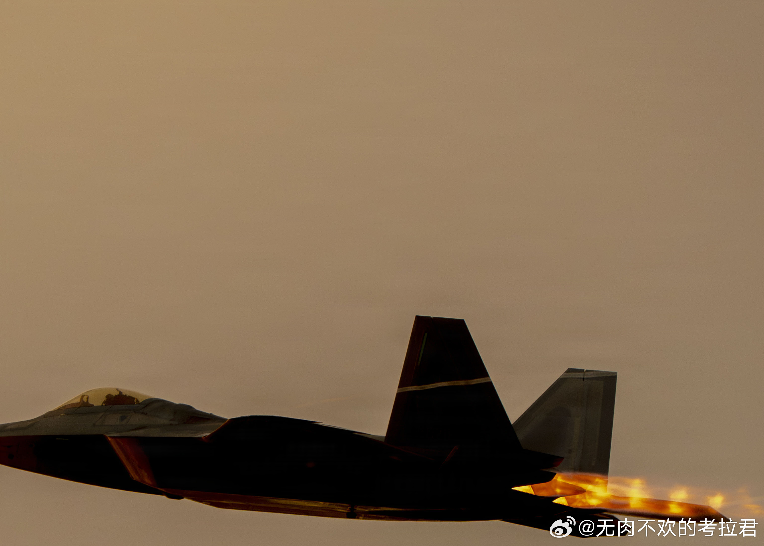 F-22空中表演队在佛罗里达参加SUN 'n FUN航空航天博览会2 