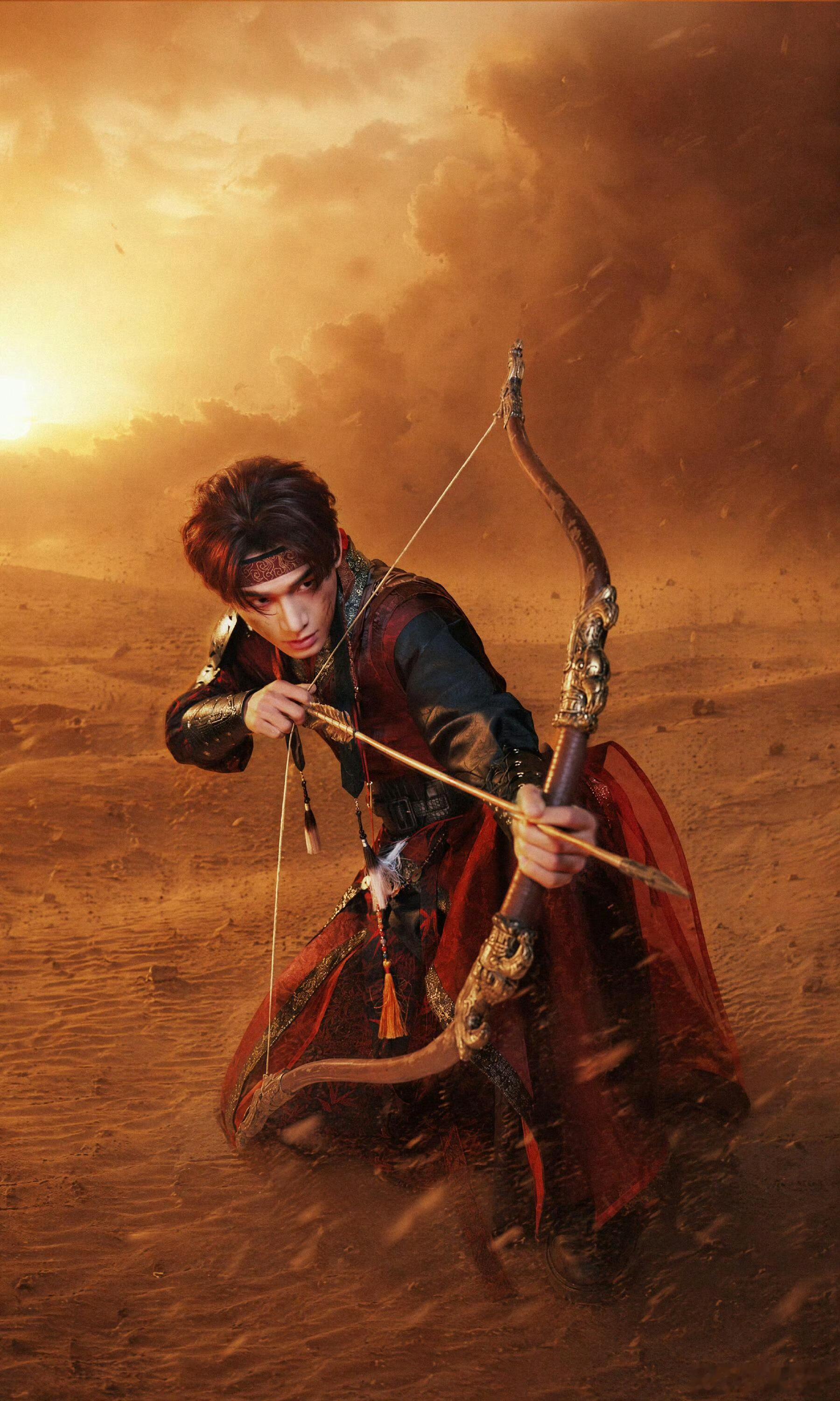 姚琛舞台上拉弓姚琛披哥舞台拉大弓 披哥舞台姚琛拉大弓名场面冲击力十足，动作干脆利