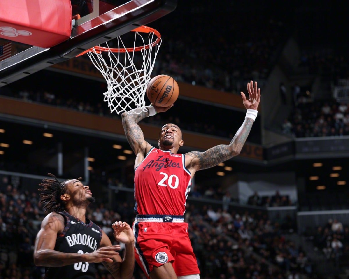 科林斯今日￼表现近乎完美，出战37分钟14投9中，三分8中5，罚球4中2砍下25