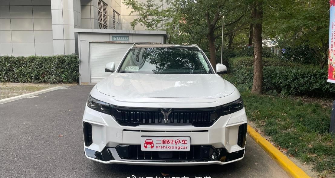 抱着不低的期望让鹤霖同学去拿了个最新款的带Apollo智驾的岚图Free开了大半
