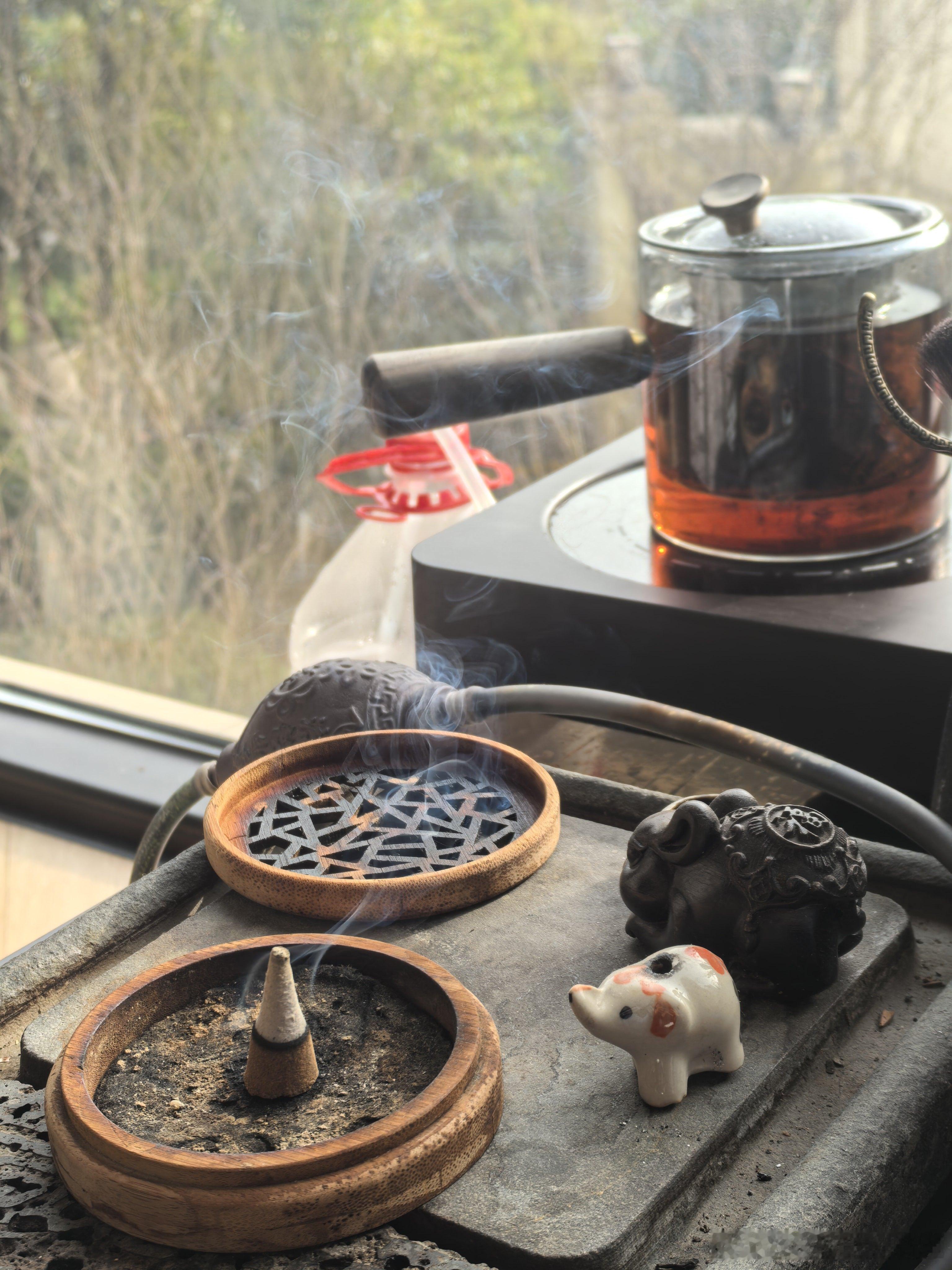 焚一支在大昭寺手搓的香，煮一壶老白茶，这样的腊八，会不会失眠 成都