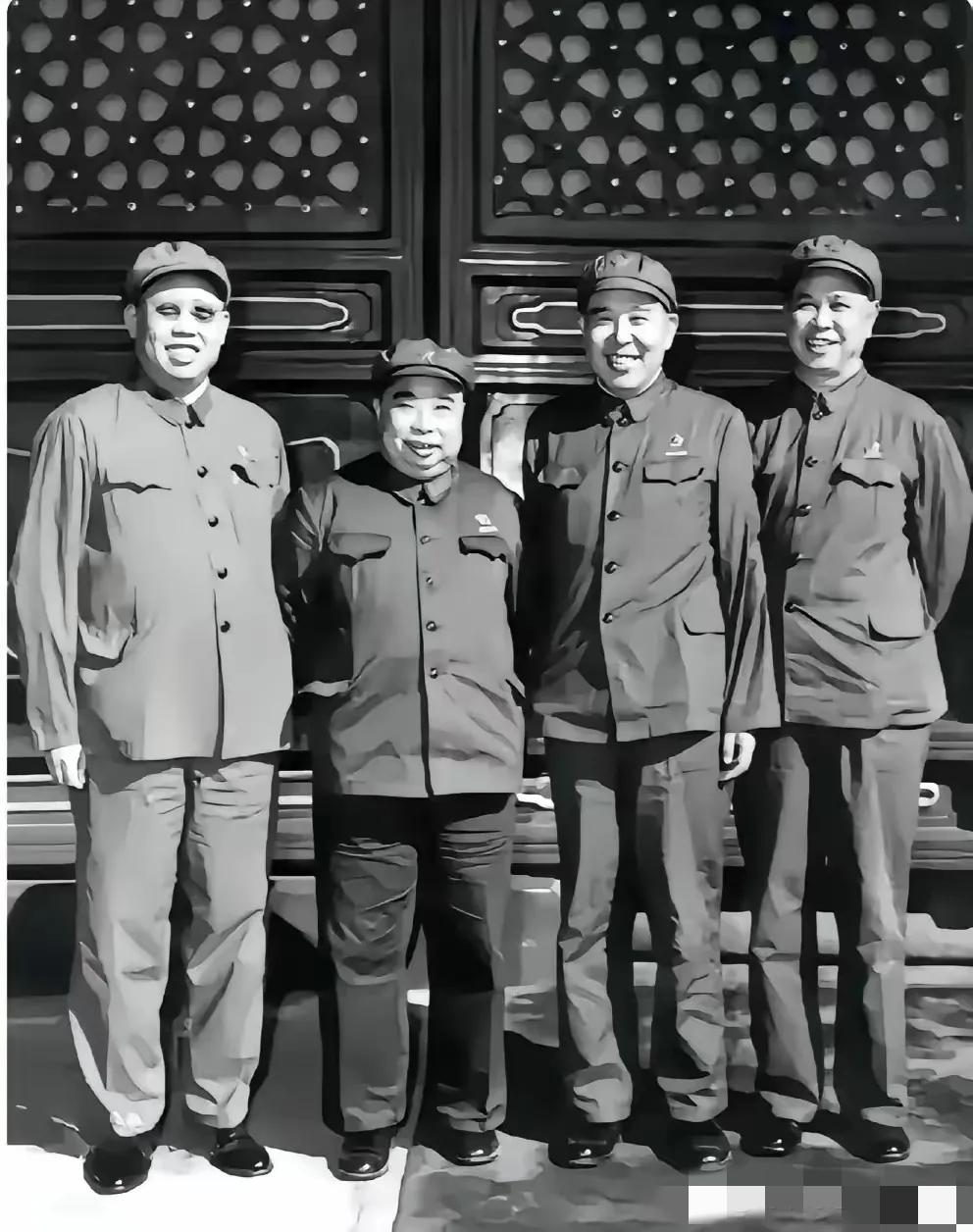 我敢打赌，能认出三个，绝对是一位熟知近代历史的大神。[赞]