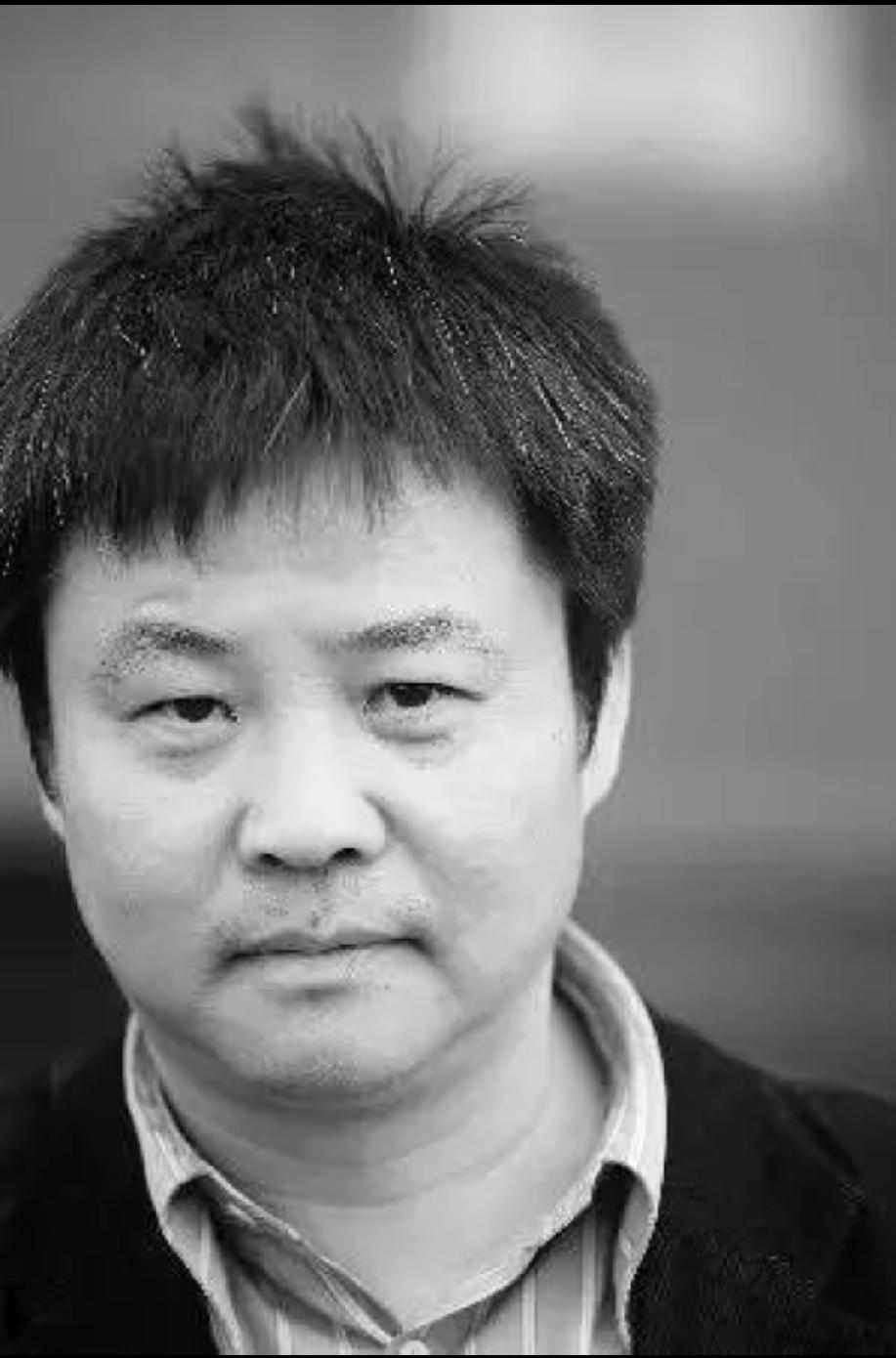 余华曾说：“如果你特别独立、感性，共情能力强，不会主动跟家里打电话，也不会主动联