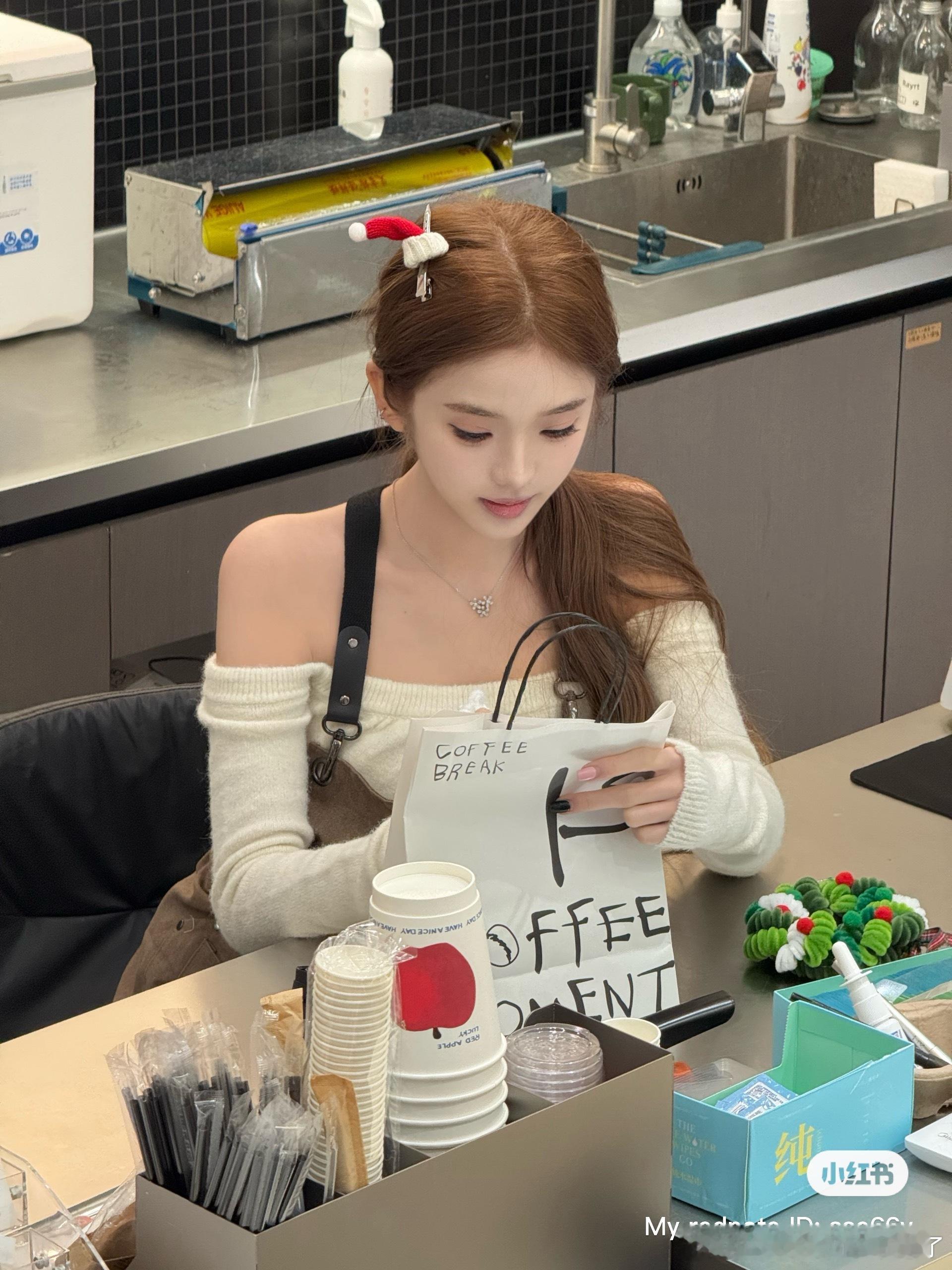 这个发色太浅又想染深了 