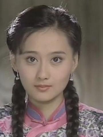 当然怀念。陈德容是无数人心中的"琼瑶女郎"天花板，《梅花烙》里泪眼盈盈的白吟霜、