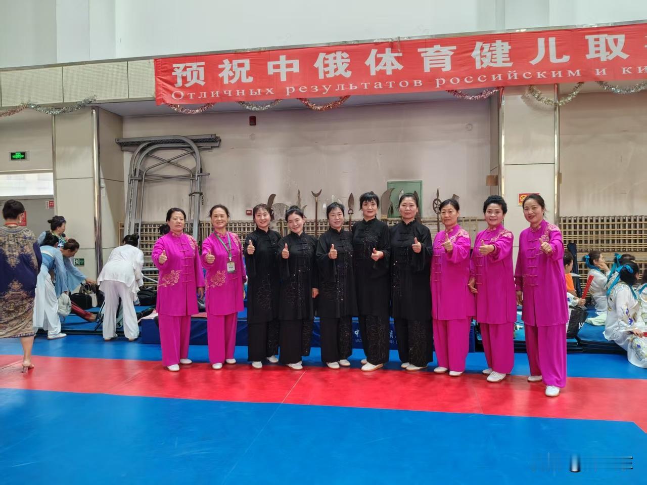会不会为了健康而放弃碳酸饮料？当然会。
    碳酸饮料，对男女老少都有魅力。尤