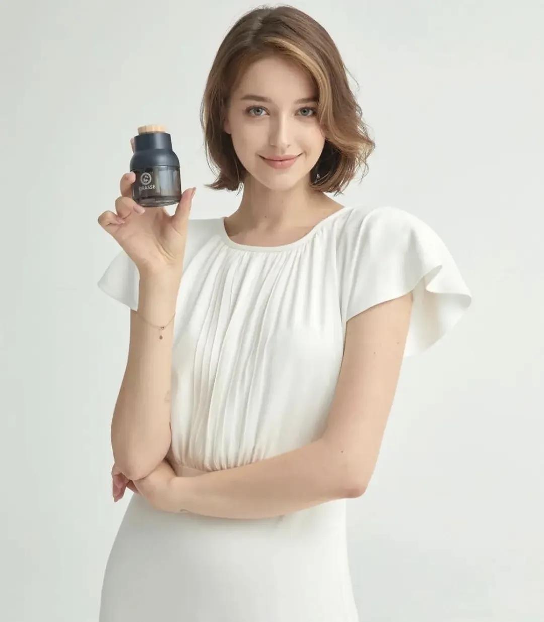 世界上最美的女人是安吉丽娜，其他都比不上她女生怎么穿紧身裤才好看 清新风景照分享