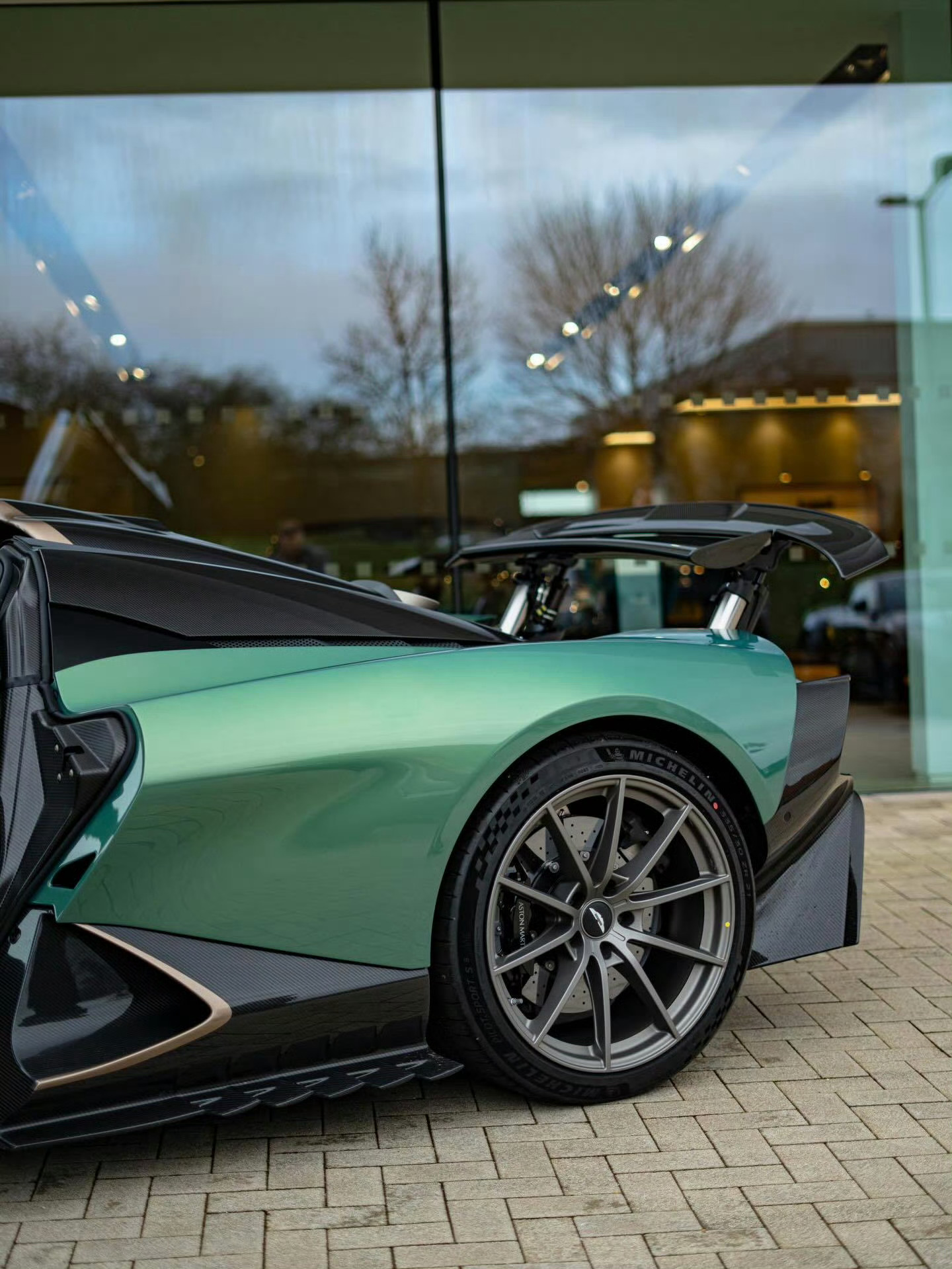 AstonMartin Valhalla ｜阿斯顿马丁 