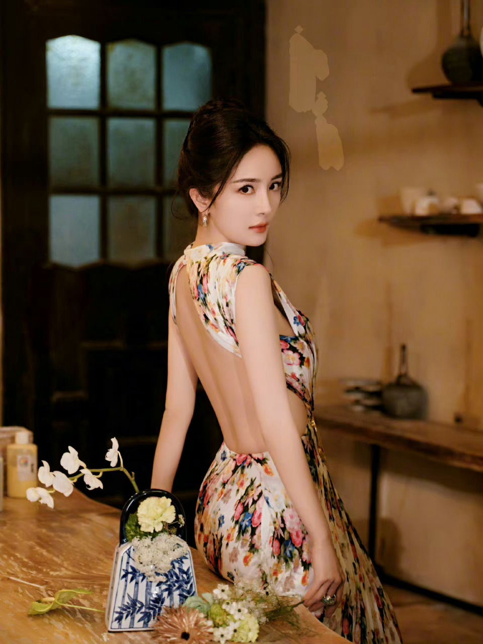 杨幂这张美臀好肥润了，完美身材，男人梦寐以求的老婆吧 ​​​