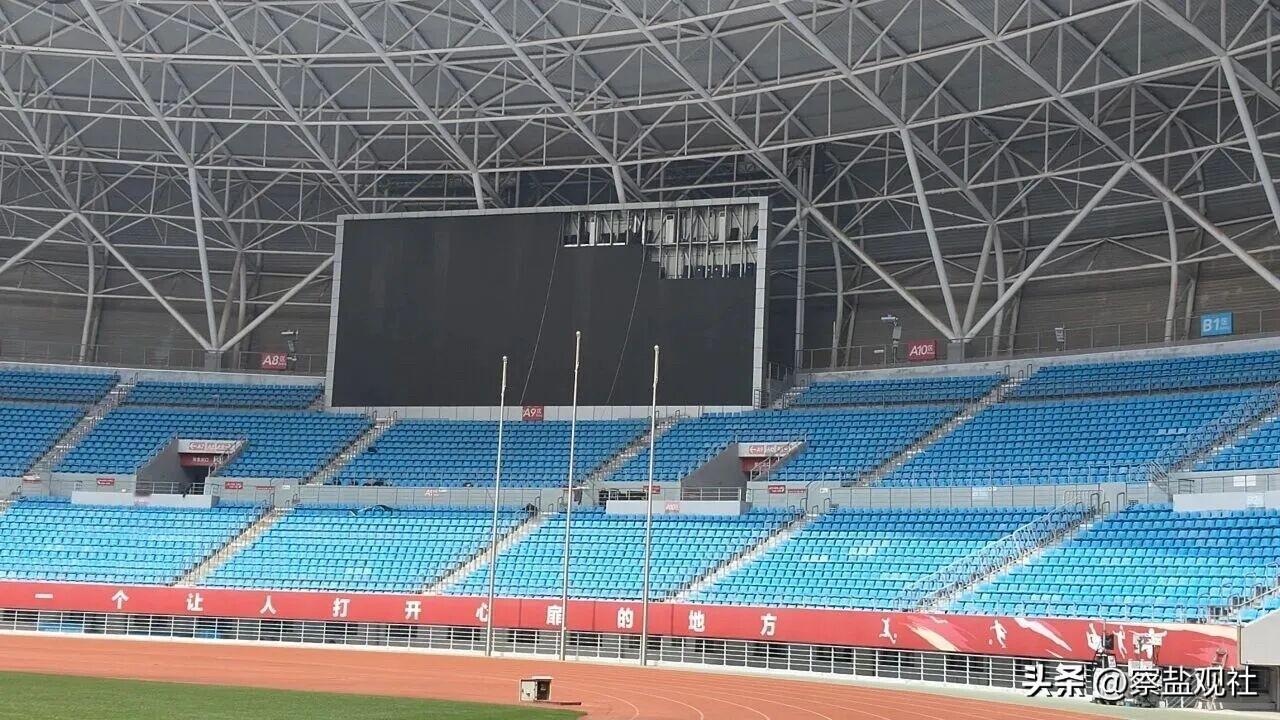 2026“苏超”盐城赛区筹备冲刺中，盐城奥体中心体赛场焕新静待绿茵烽火！