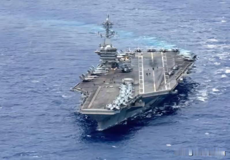 终于响了一枪？
2月3日，在阿拉伯海美国海军舰船与伊朗的对峙中，终于传出来一声枪