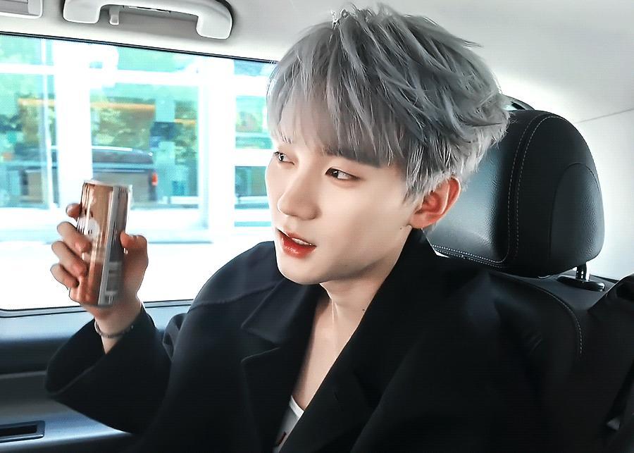 #周翊然[超话]#  ▪周翊然[艾莲]哥哥🍻​​​