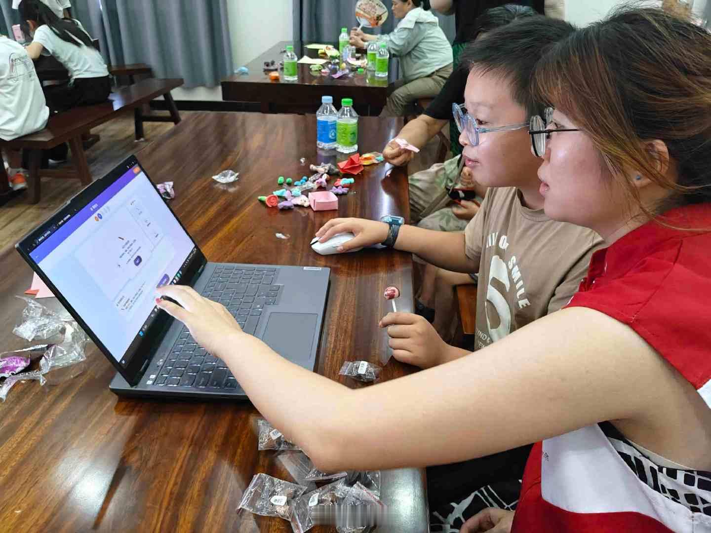 河南学子趣味医课温暖留守儿童【三下乡践青年使命 医科普润留守童心】乡村留守儿童普