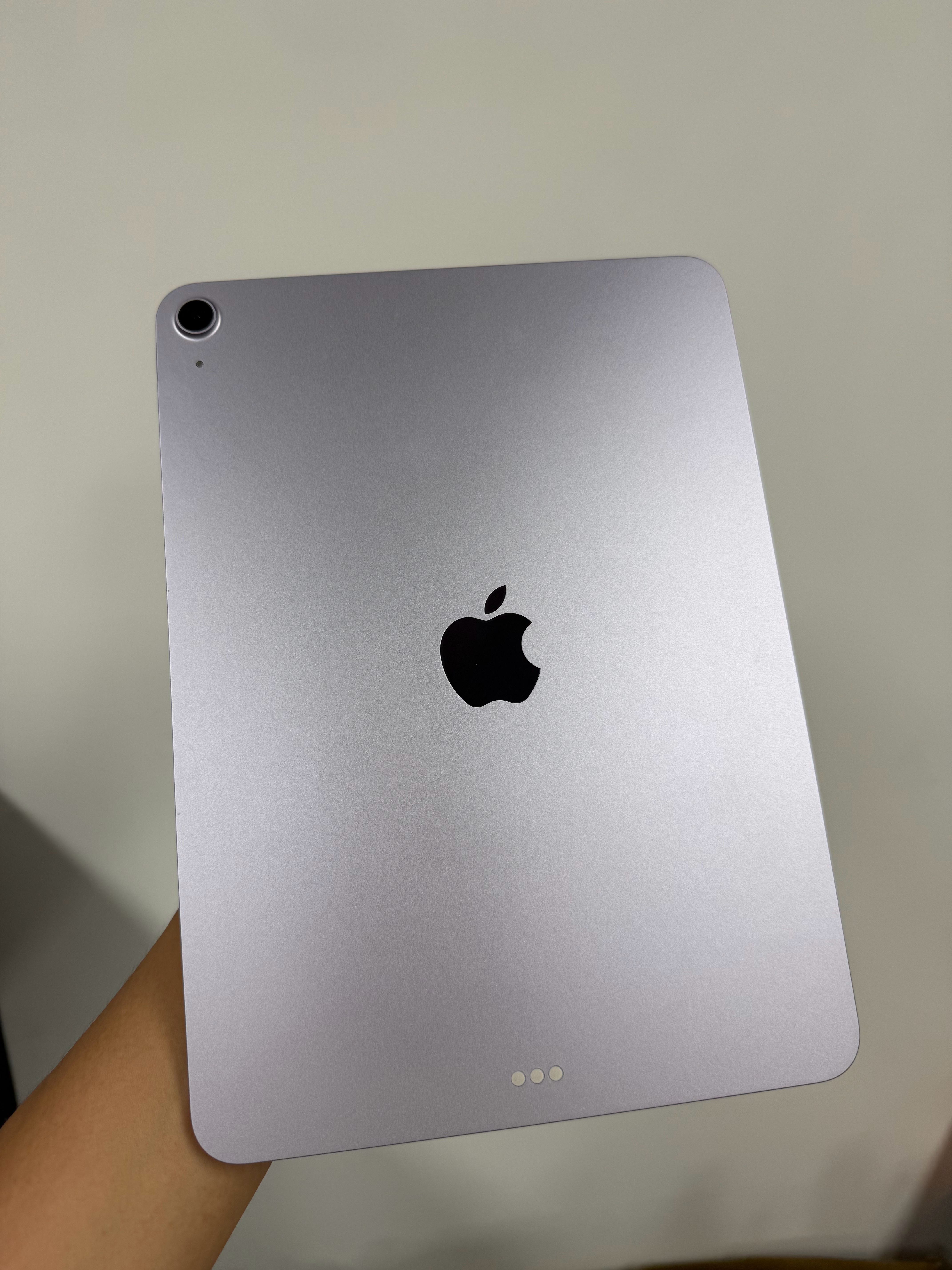 苹果是有多吝啬120Hz高刷......都2026了，四五千的iPad Air依