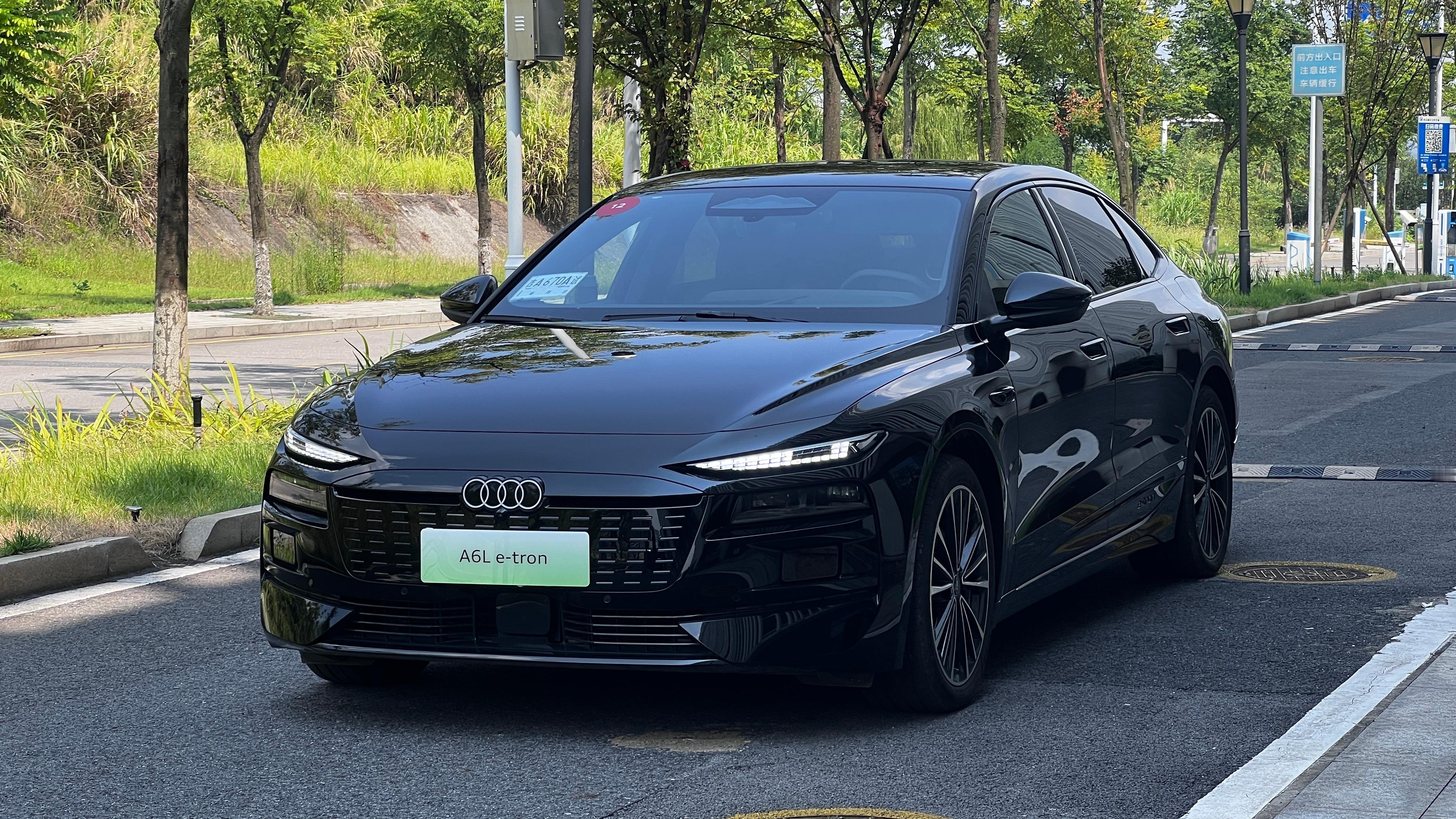 我觉得灰色比黑色要好看，你们觉得呢？一汽奥迪a6le-tron ​​​